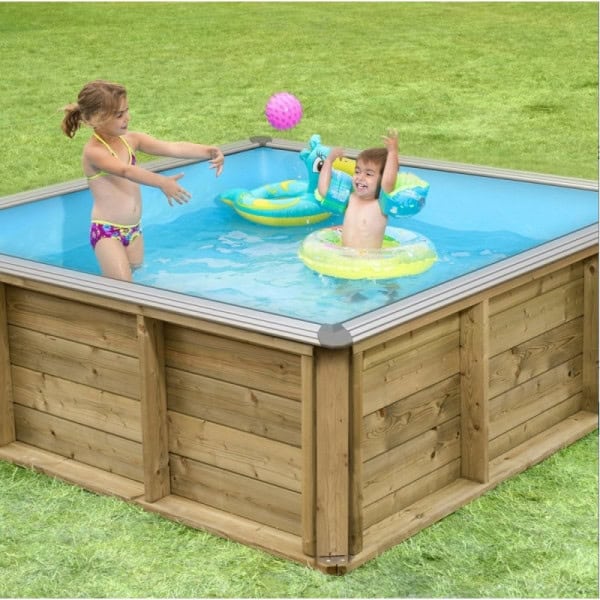 Pistoche piscine bois pour enfants