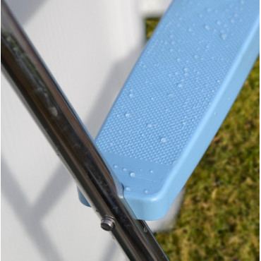 Marche de l'échelle piscine hors-sol en inox avec plateforme 