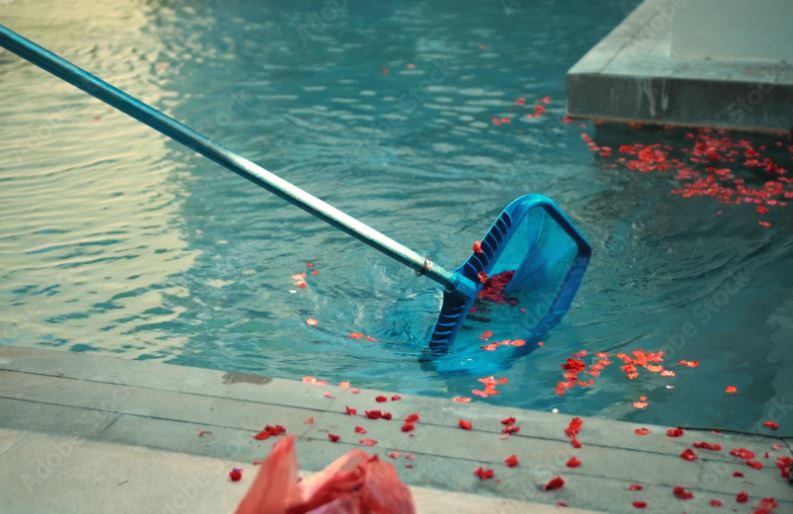 Comment nettoyer sa piscine avant l'hivernage ? - Home Piscine Comment nettoyer sa piscine avant l'hivernage ? - Home Piscine