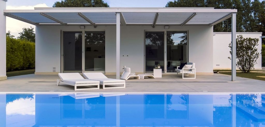 Liner piscine couleur bleu foncé